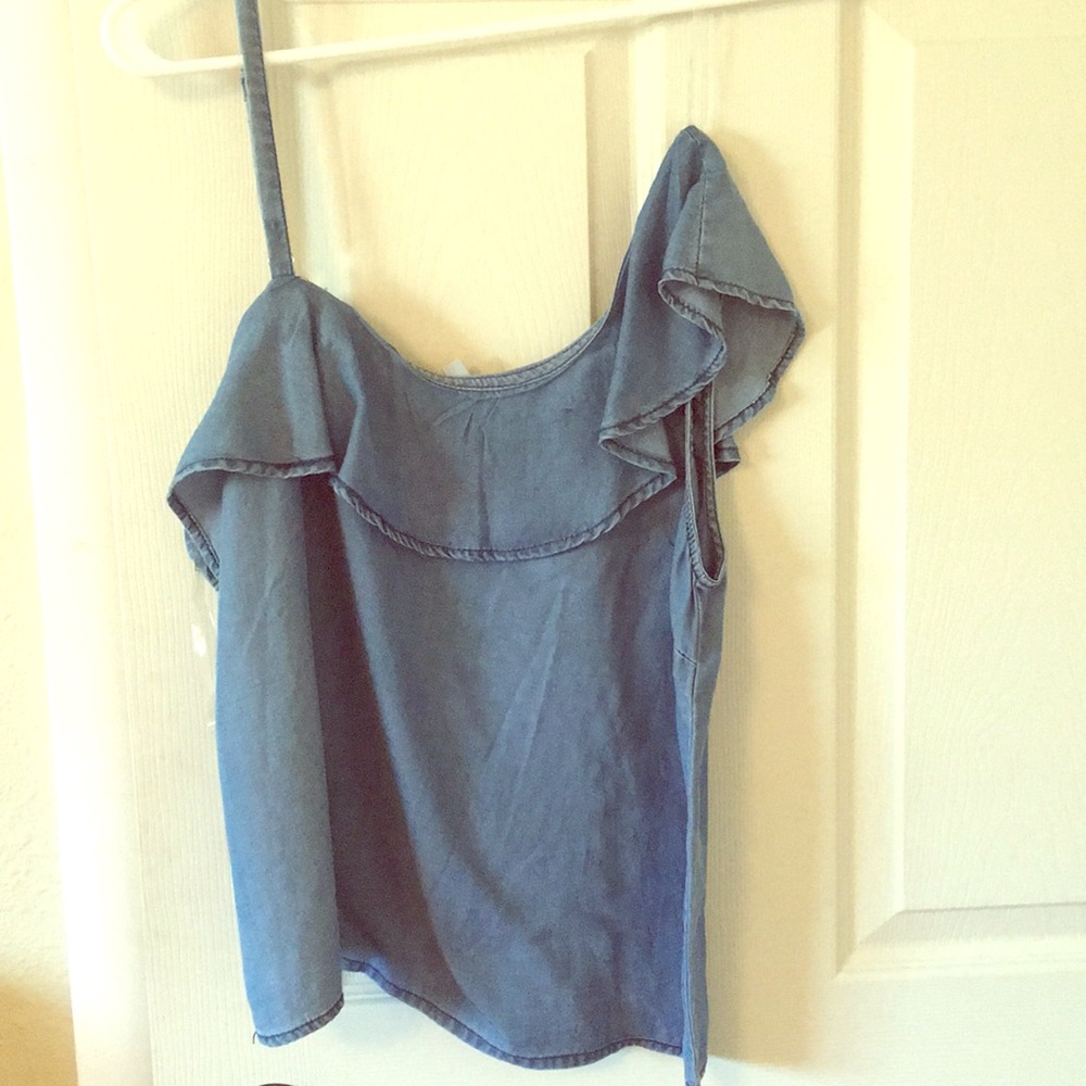 Off shoulder tank